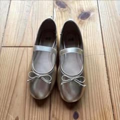 【送料込・中古】H&M バレーシューズ（キッズ）　サイズ17cmのサムネイル