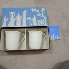 Wedgwood 浮彫りデザイン マグカップ 2個セットのサムネイル