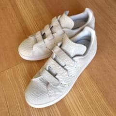 adidas ベルクロ スタンスミス《スネイクスキン》のサムネイル