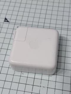 Apple 純正 70W USB-C 電源アダプタ A2743 MacBookのサムネイル