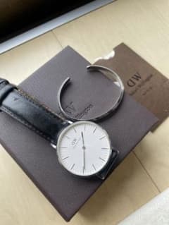Daniel Wellington 時計とバングル セットのサムネイル