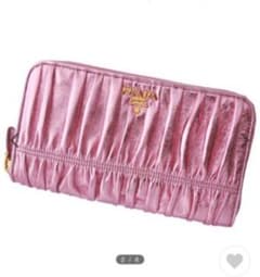 値下げ中！PRADA ♡ 財布 NAPPA GAUFRE メタリック ピンク - メルカリ