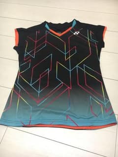 バドミントン ヨネックス ユニフォームのサムネイル