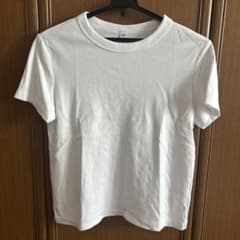 G U 白Tシャツのサムネイル