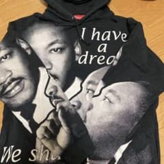 supremeパーカーのサムネイル
