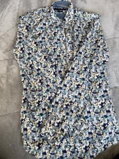 最終値下げ価格！早い者勝ち！花柄シャツ　ZARAのサムネイル