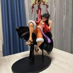 ワンピースのルフィのフィギュアのサムネイル