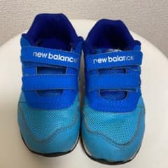 ニューバランス スニーカーのサムネイル