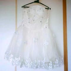 ウェディングドレスのサムネイル