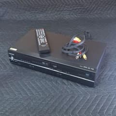 TOSHIBA 東芝 VHS一体型DVDプレーヤー SD-V800 - メルカリ