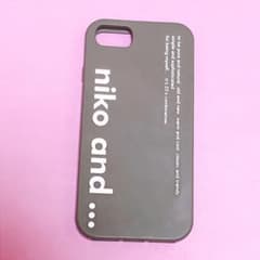 ニコアンド iPhoneケースのサムネイル