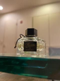 人気 GUCCI  FLORA フローラ バイ グッチ 5ml オードトワレのサムネイル