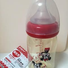新生児用哺乳瓶のサムネイル