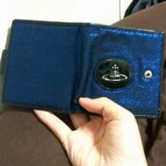 折り畳み財布のサムネイル