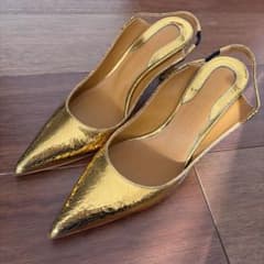 PIPPICHIC ゴールド スリングバックパンプス - メルカリ