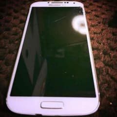 今日限り特価！galaxyS4 ヒビありのサムネイル
