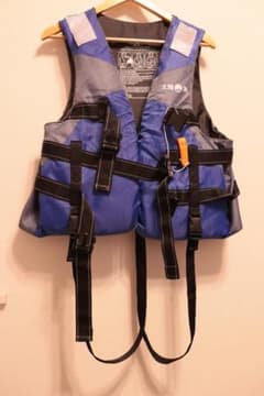 ライフジャケット（身長150-185cm、体重50-90kg対応）のサムネイル