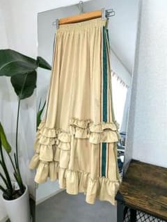 ロングスカート　フレア　トラックのサムネイル