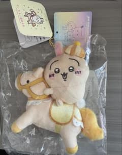 香港限定 ちいかわ 廻旋木馬 メリーゴーランド ぬいぐるみ キーチェーン うさぎのサムネイル