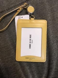 ★新品 COMME CA  DU  MODE リール付パスケースのサムネイル