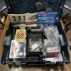 BOSCH GDR 18V-210C コードレスインパクトドライバー　新品のサムネイル