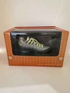NIKE BOWEN AIRMAX95 イエローグラデ クラシック ミニチュア - メルカリ