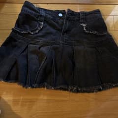 ブラック デニム プリーツ ミニスカート フリンジ加工のサムネイル