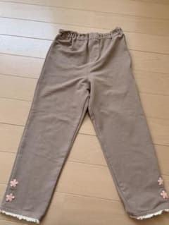 ベージュ　10部丈パンツ　110センチのサムネイル