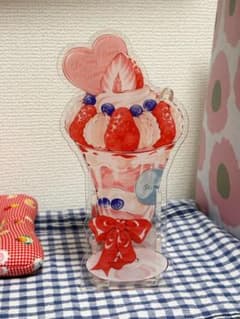 小物入れ・収納ケース いちごパフェ アクリルペンスタンドのサムネイル