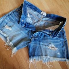アングリッド　ショートパンツのサムネイル