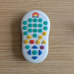 【週末セール】　ミッキーメイト　子供用リモコン　ディズニー英語 DWE】子ども用リモコンの使い方と電池交換方法！2019 - きみと一緒