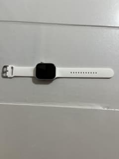 ホワイト スマートウォッチ 本体のサムネイル