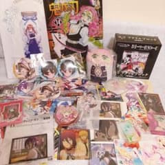 アニメ キャラクターグッズ まとめ売り カード類 缶バッジ アクスタ