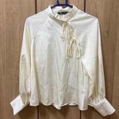 ZARA 長袖 ブラウス ホワイト XSサイズのサムネイル