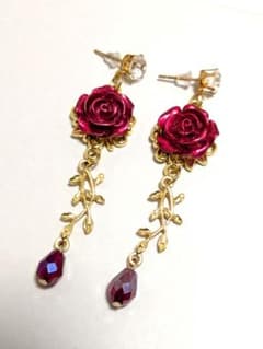 薔薇ピアス　バラピアス　薔薇ブローチセット
