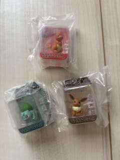 ポケモン　ブリスター3種　フシギダネ　ヒトカゲ　イーブイのサムネイル
