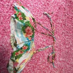 水着（上のみ）のサムネイル