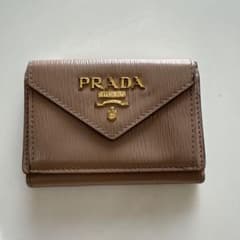 PRADA 三つ折り財布 ベージュ エピレザーのサムネイル