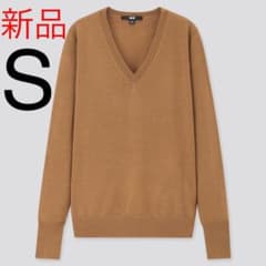 UNIQLO ユニクロ　Vネックセーターのサムネイル