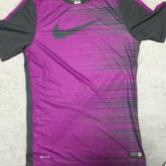 NIKEトレーニングウェアのサムネイル