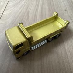 トミカ　ダンプカー ゴールドのサムネイル