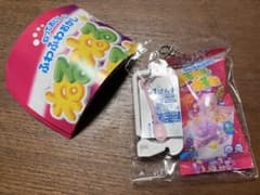 ねるねるねるね　ガチャガチャ　ブドウあじのサムネイル