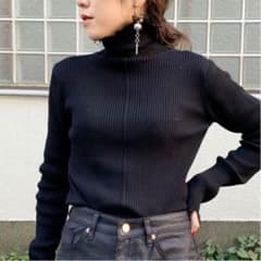 who's who galleryダメージスライドハイネックリブニット/アシメのサムネイル