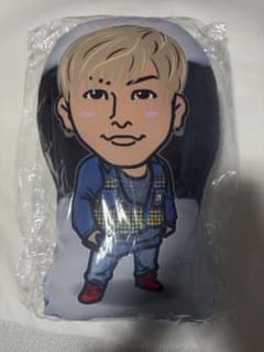 THE RAMPAGE RIKU Lightning ミニクッション - メルカリ