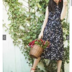 GRL グレイル 齋藤飛鳥 花柄ボウタイノースリワンピースのサムネイル