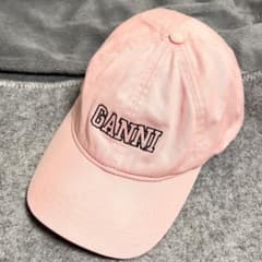 GANNI ベースボールキャップ ピンク