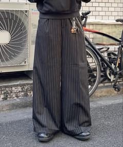 【超美品】MandOバギーロールアップワイドパンツ(ストライプ) Blackのサムネイル