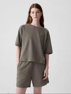GAP ロゴ ラグラン 半袖スエット(L)ショートパンツ(M)上下セットアップのサムネイル
