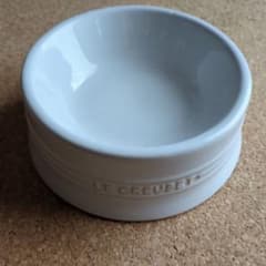 LE CREUSET ペット用フードボール ホワイトＬサイズのサムネイル