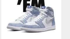 NIKEのサムネイル